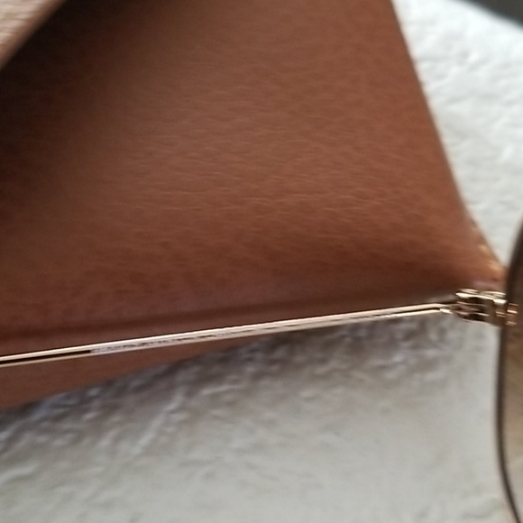 SALE - Picture 4 of 7